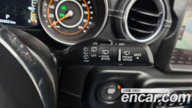 Jeep Wrangler 2023 — ფოტო 29/30