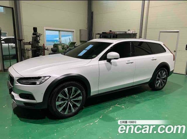 Volvo V90 Cross Country 2022 — Фото 7/7
