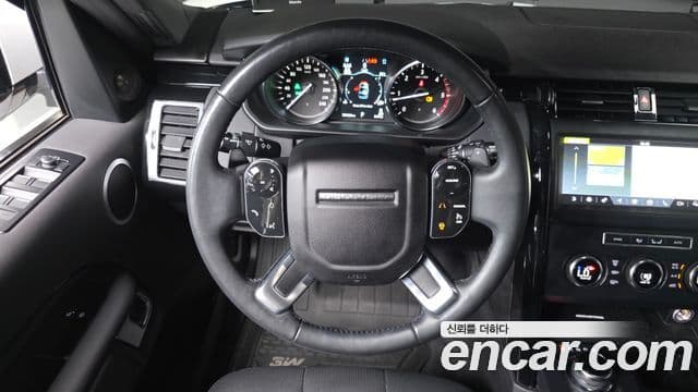 Land Rover Discovery 5 2019 — ფოტო 18/20