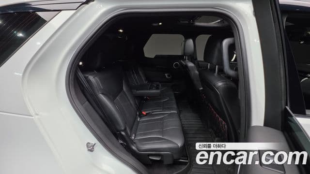 Land Rover Discovery 5 2019 — ფოტო 10/20