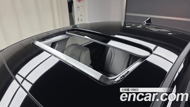 Hyundai The New Avante Hybrid 2022 — ფოტო 18/32