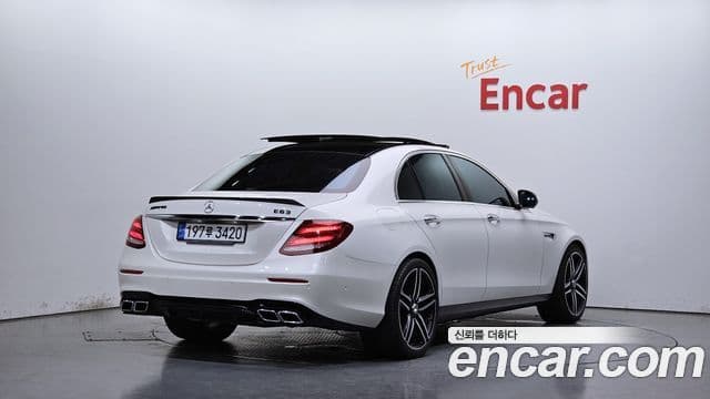 Mercedes-Benz E-Class 2019 — Фото 2/20