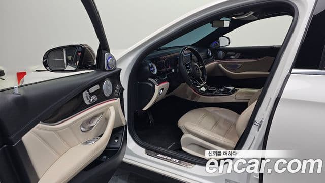 Mercedes-Benz E-Class 2019 — Фото 10/20