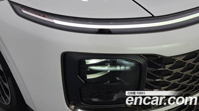 Hyundai Grandeur Hybrid 2025 — Photo 28/37