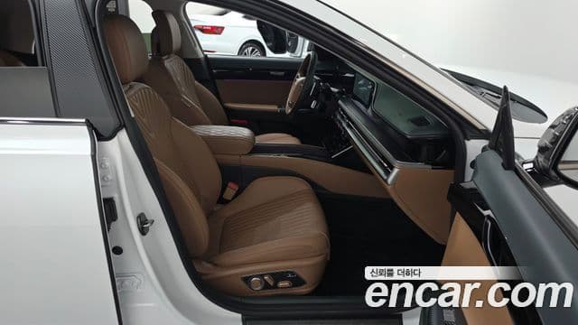Hyundai Grandeur Hybrid 2025 — Photo 8/37
