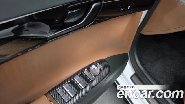 Hyundai Grandeur Hybrid 2025 — Photo 12/37