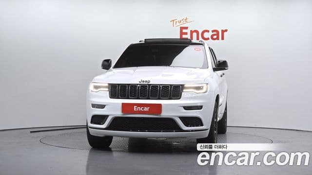 Jeep Grand Cherokee 2021 — Фото 3/20