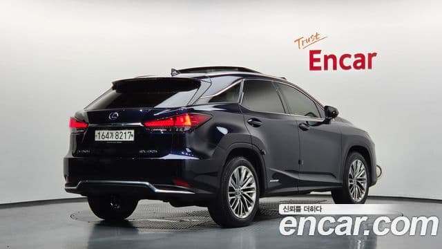 Lexus RX450h 2021 — Фото 1/20