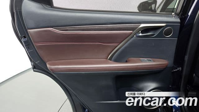 Lexus RX450h 2021 — Şəkil 31/38
