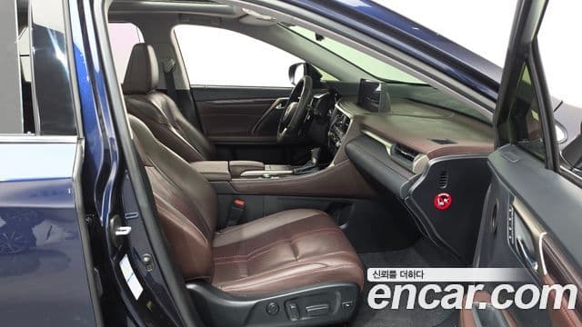 Lexus RX450h 2021 — Şəkil 32/38