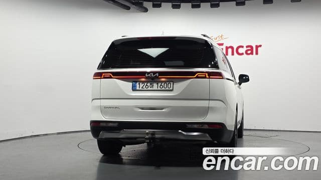 Kia Carnival 2021 — Фото 4/20