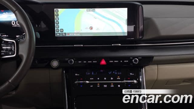 Kia Carnival 2021 — Фото 13/20