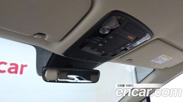 Kia Carnival 2021 — Фото 18/20