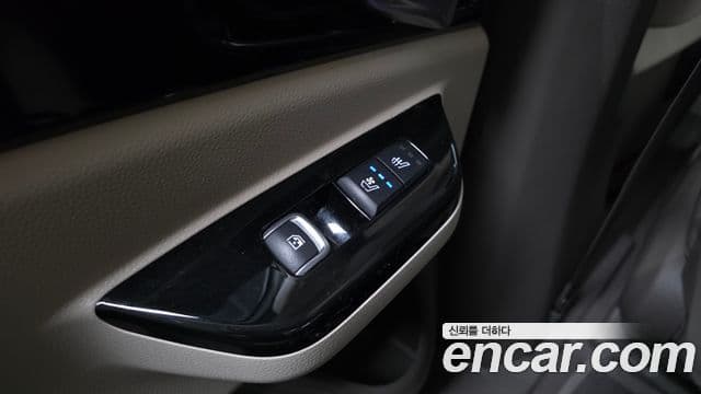 Kia Carnival 2021 — Фото 19/20