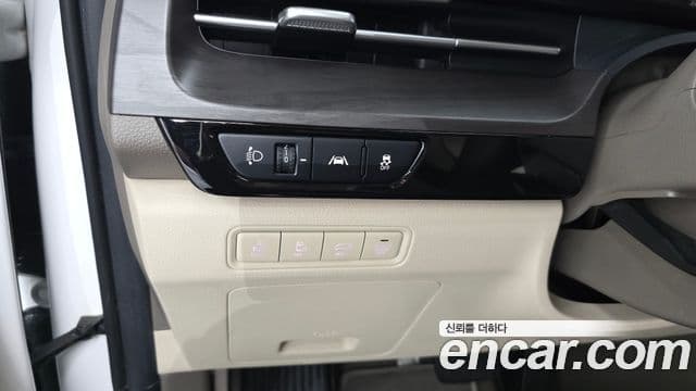 Kia Carnival 2021 — ფოტო 11/30