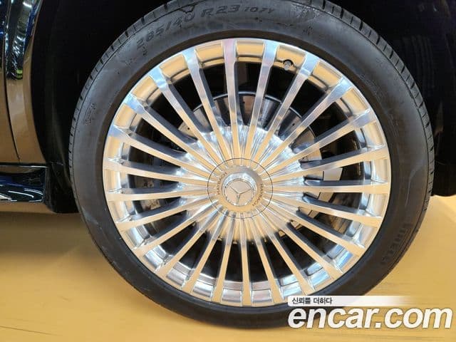 Mercedes-Benz GLS-Class 2023 — Фото 4/20