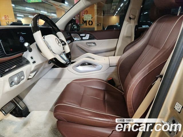 Mercedes-Benz GLS-Class 2023 — Фото 10/20