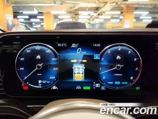 Mercedes-Benz GLS-Class 2023 — Фото 12/20