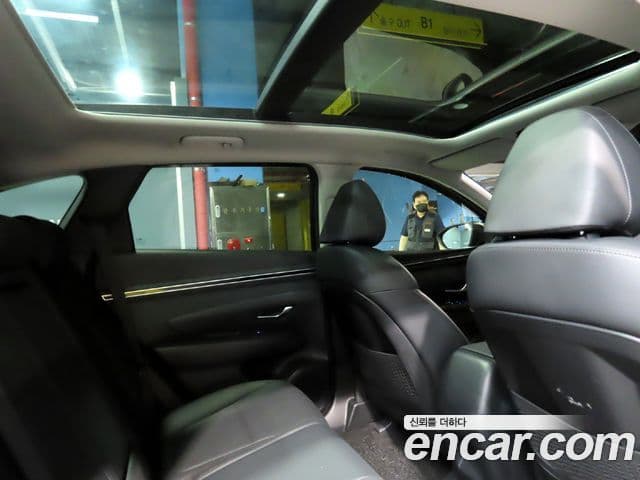Hyundai Tucson Hybrid 2021 — Photo 10/20