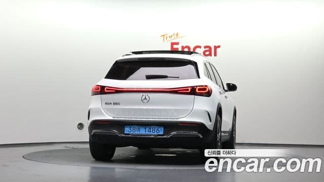 Mercedes-Benz EQA 2023 — ფოტო 19/32