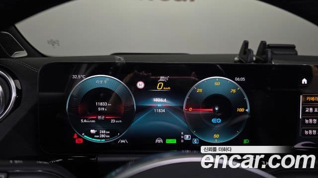 Mercedes-Benz EQA 2023 — ფოტო 14/32