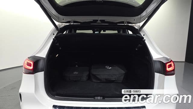 Mercedes-Benz EQA 2023 — ფოტო 18/32