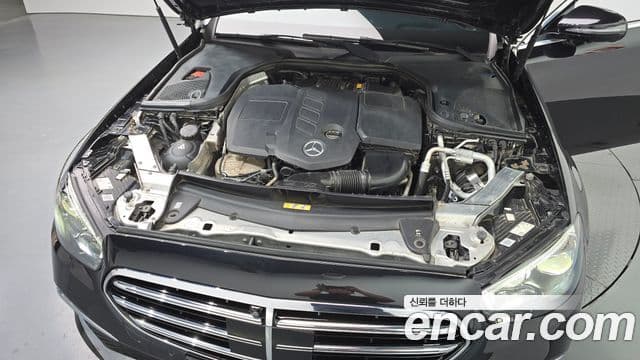 Mercedes-Benz E-Class 2021 — Şəkil 6/30