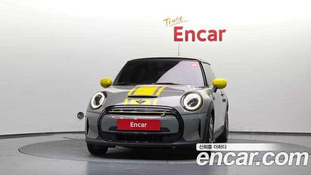 Mini Cooper Electric 2022 — ფოტო 16/20