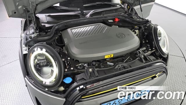 Mini Cooper Electric 2022 — ფოტო 6/20
