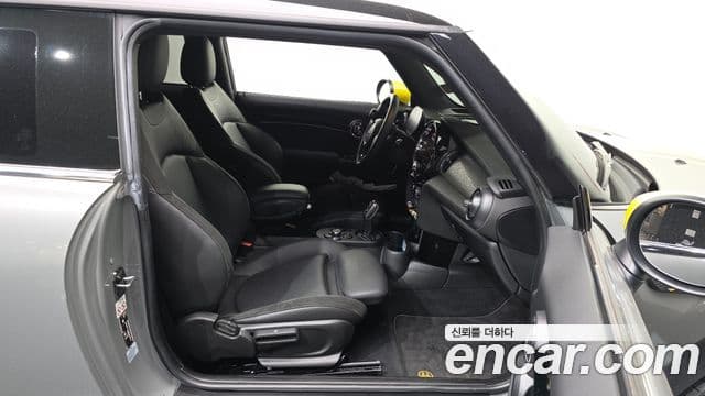 Mini Cooper Electric 2022 — ფოტო 9/20