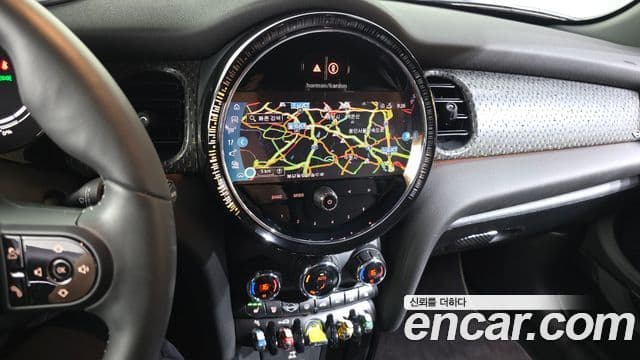 Mini Cooper Electric 2022 — ფოტო 4/20