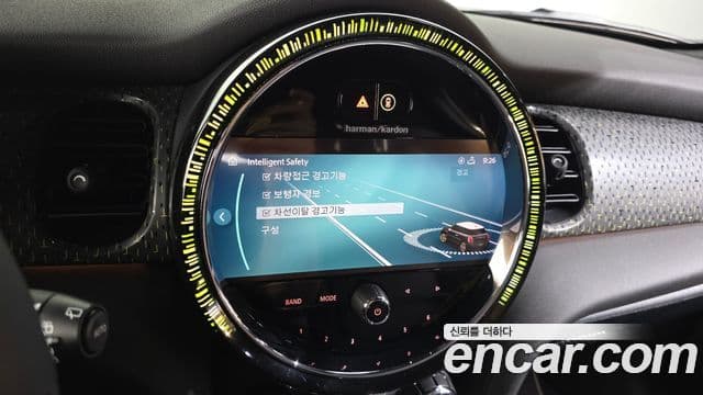Mini Cooper Electric 2022 — ფოტო 2/20