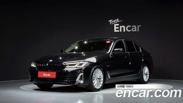 BMW 5 Series 2021 — Фото 1/20