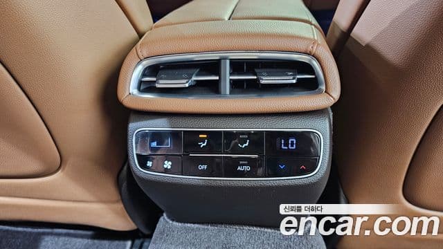 Genesis G80 2021 — Şəkil 28/30