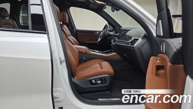 BMW X5 2025 — Photo 2/38