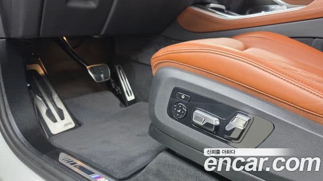BMW X5 2025 — Photo 12/38