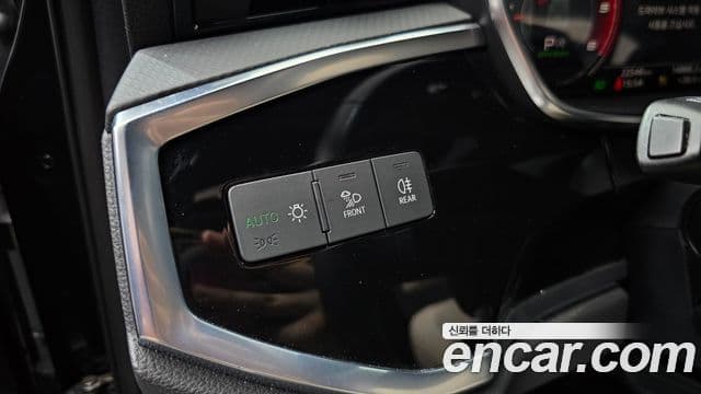 Audi Q3 2023 — Фото 19/20