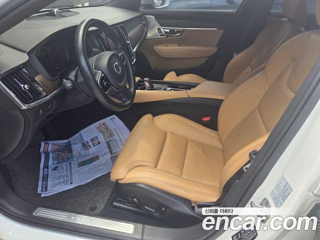 Volvo V90 Cross Country 2020 — ფოტო 2/14