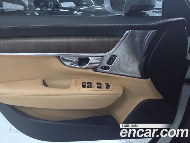 Volvo V90 Cross Country 2020 — ფოტო 11/14
