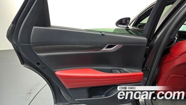 Genesis G80 2023 — Şəkil 29/31