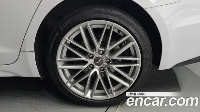 Genesis G70 2019 — Photo 5/32