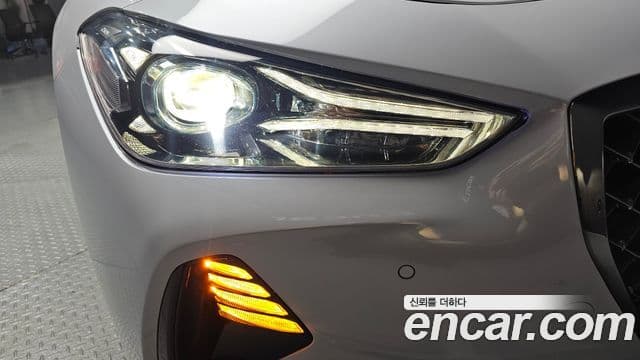 Genesis G70 2019 — Photo 11/32