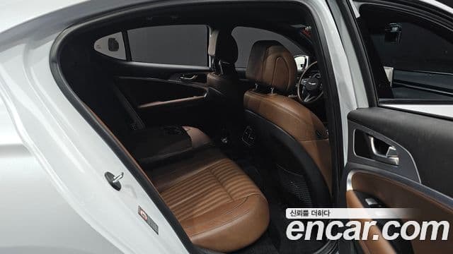 Genesis G70 2019 — Photo 31/32