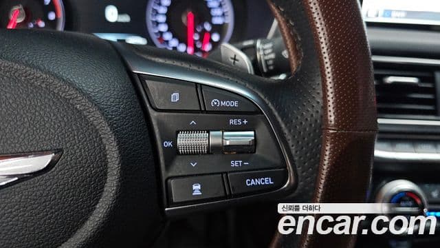 Genesis G70 2019 — Photo 30/32