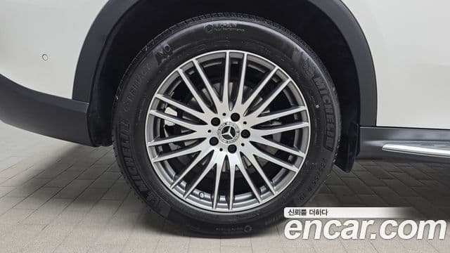 Mercedes-Benz GLC-Class 2023 — Фото 5/20