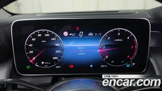 Mercedes-Benz GLC-Class 2023 — Фото 8/20