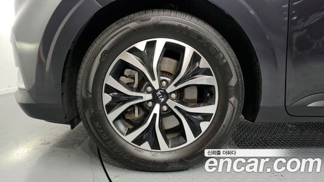 Kia Carnival 2020 — Фото 5/20