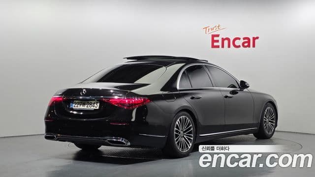 Mercedes-Benz S-Class 2021 — Photo 23/35
