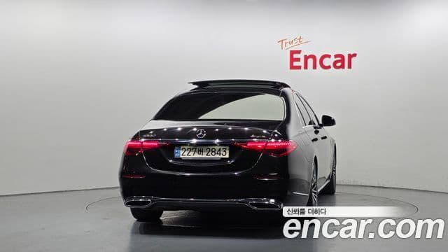 Mercedes-Benz S-Class 2021 — Photo 5/35