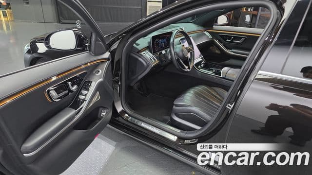 Mercedes-Benz S-Class 2021 — Photo 34/35